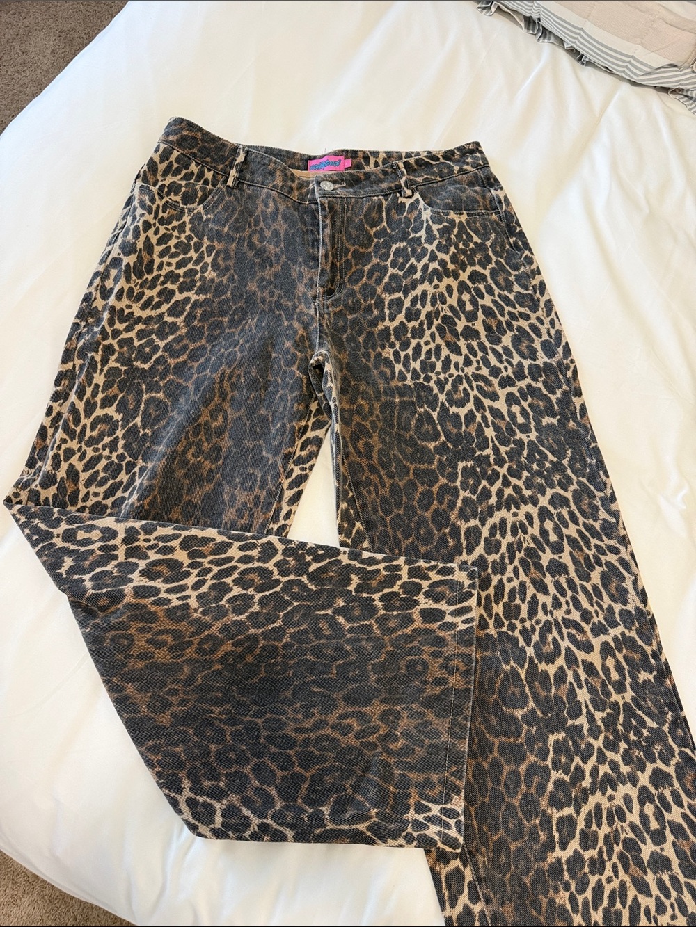 Edikted cheetah jeans